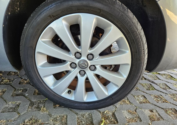 Opel Astra cena 25900 przebieg: 222000, rok produkcji 2012 z Zakroczym małe 562